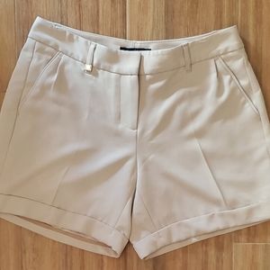 NEW White House Blk Mkt "Soft Drape" Dress Shorts, Non-Wrinkle, Khaki, size 2
